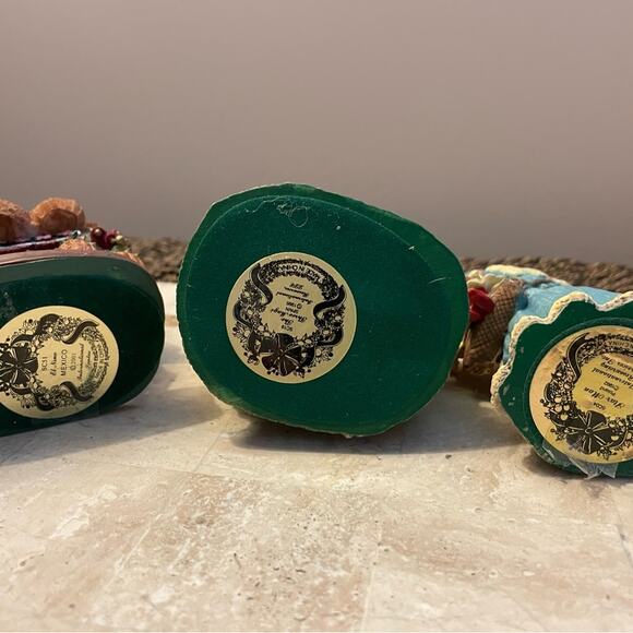 International Santa Claus Collection three piece set - Picture 2 of 4